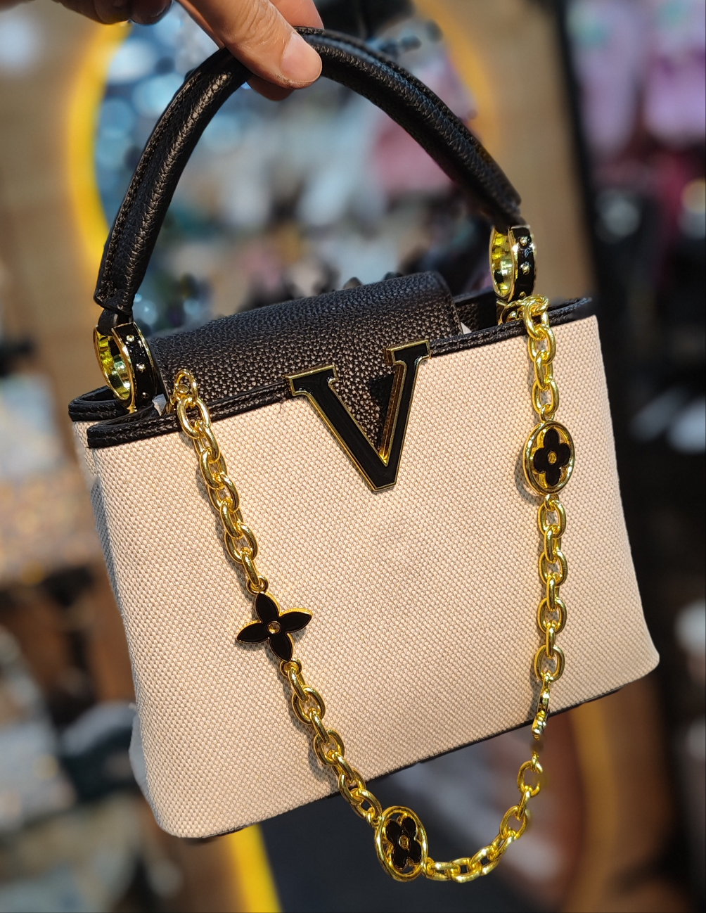 Sac à main V